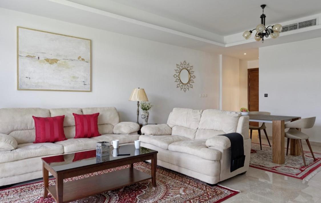 Luxury 2 Bedroom Ground Floor Apartment With Private Garden In Cairo Festival City Luaran gambar