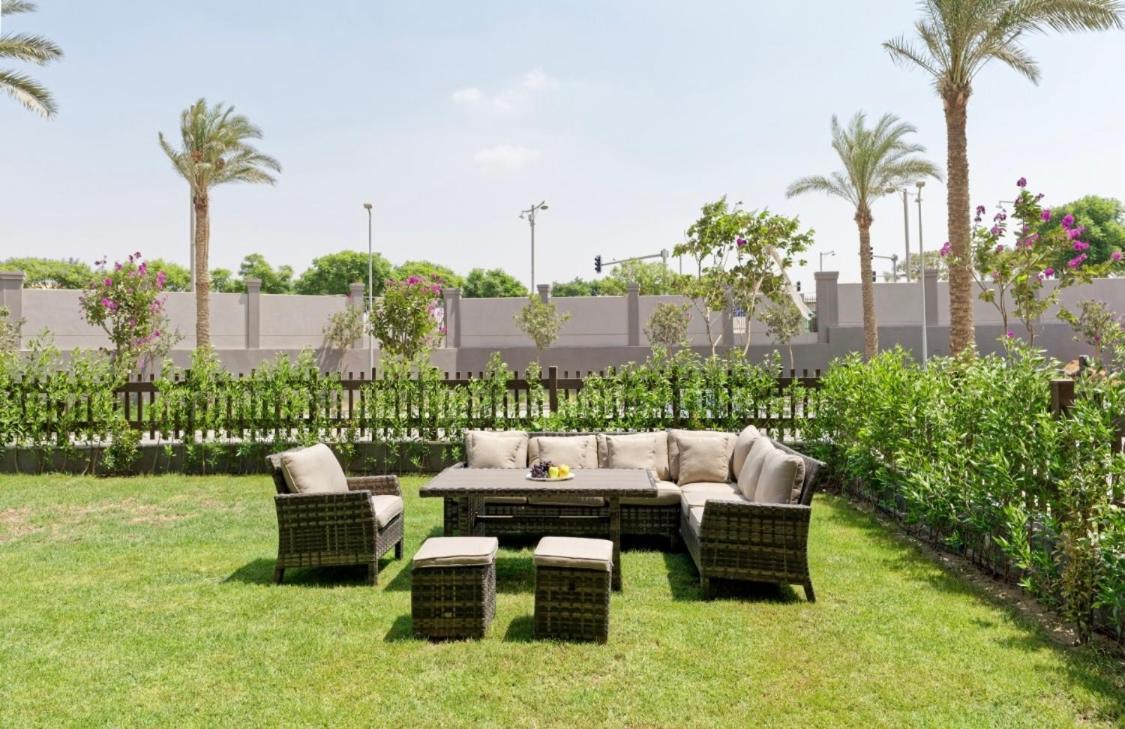 Luxury 2 Bedroom Ground Floor Apartment With Private Garden In Cairo Festival City Luaran gambar