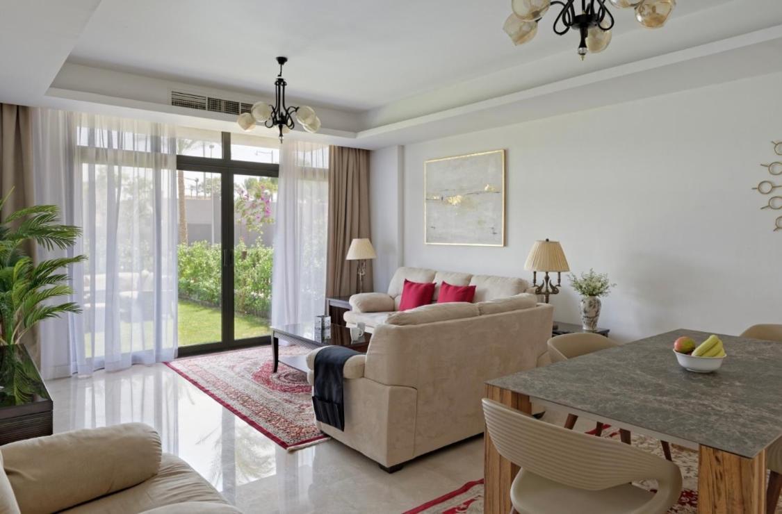 Luxury 2 Bedroom Ground Floor Apartment With Private Garden In Cairo Festival City Luaran gambar